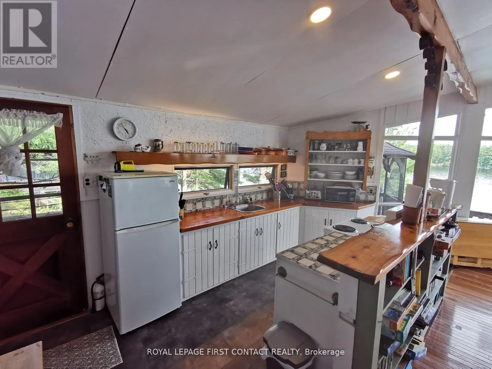 333 HEALEY LAKE W/A