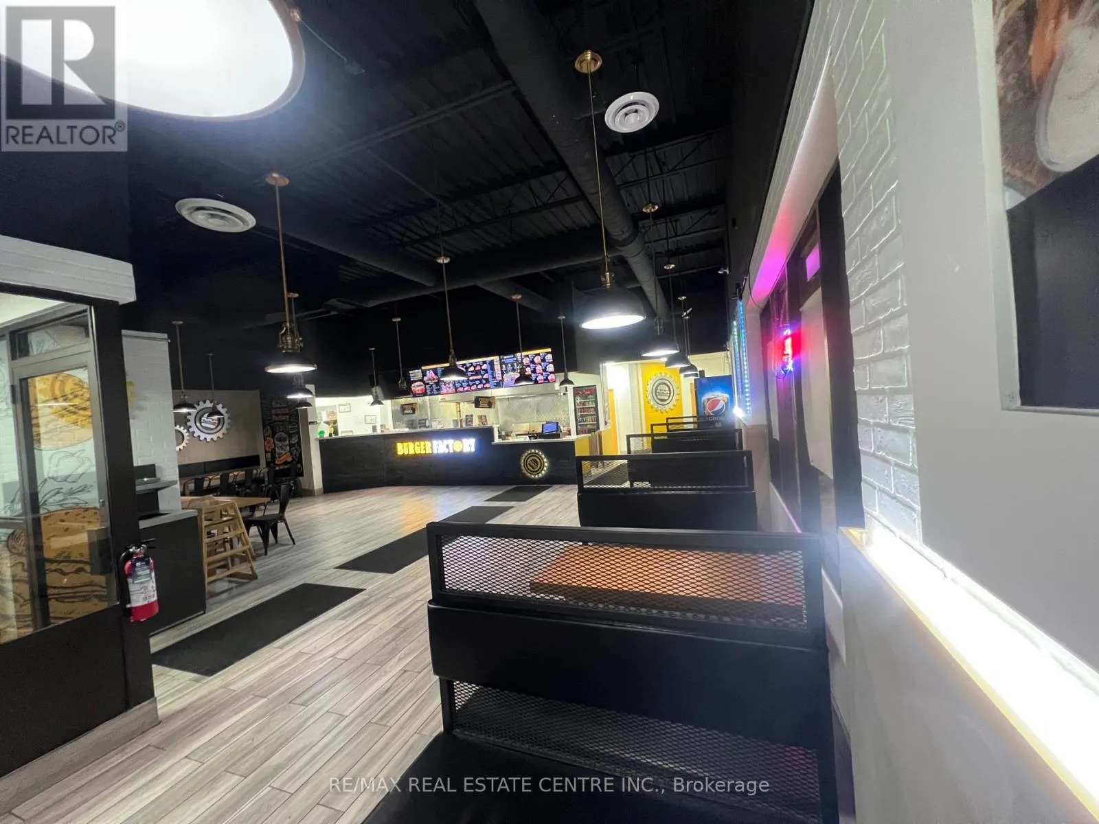 13 - 485 SILVERCREEK PARKWAY N
