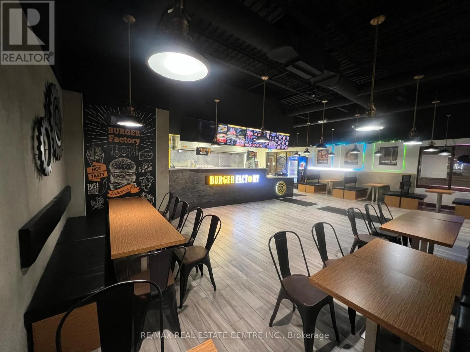 13 - 485 SILVERCREEK PARKWAY N