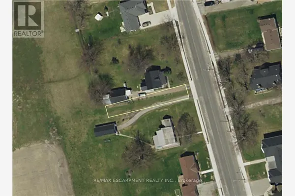 BLK B PL88 ERIE AVENUE N