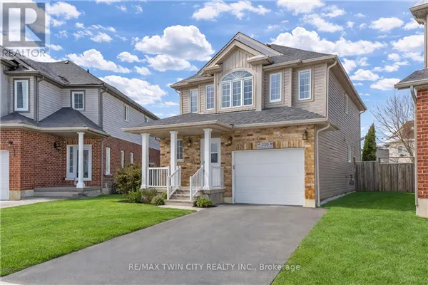 220 LEMON GRASS CRESCENT