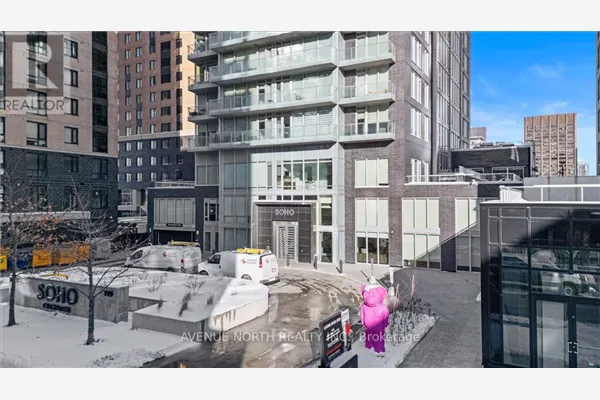 901 - 111 CHAMPAGNE AVENUE S