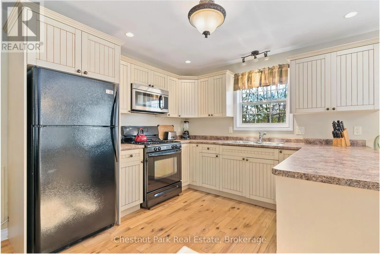 112-8 - 1052 RAT BAY ROAD #112-8