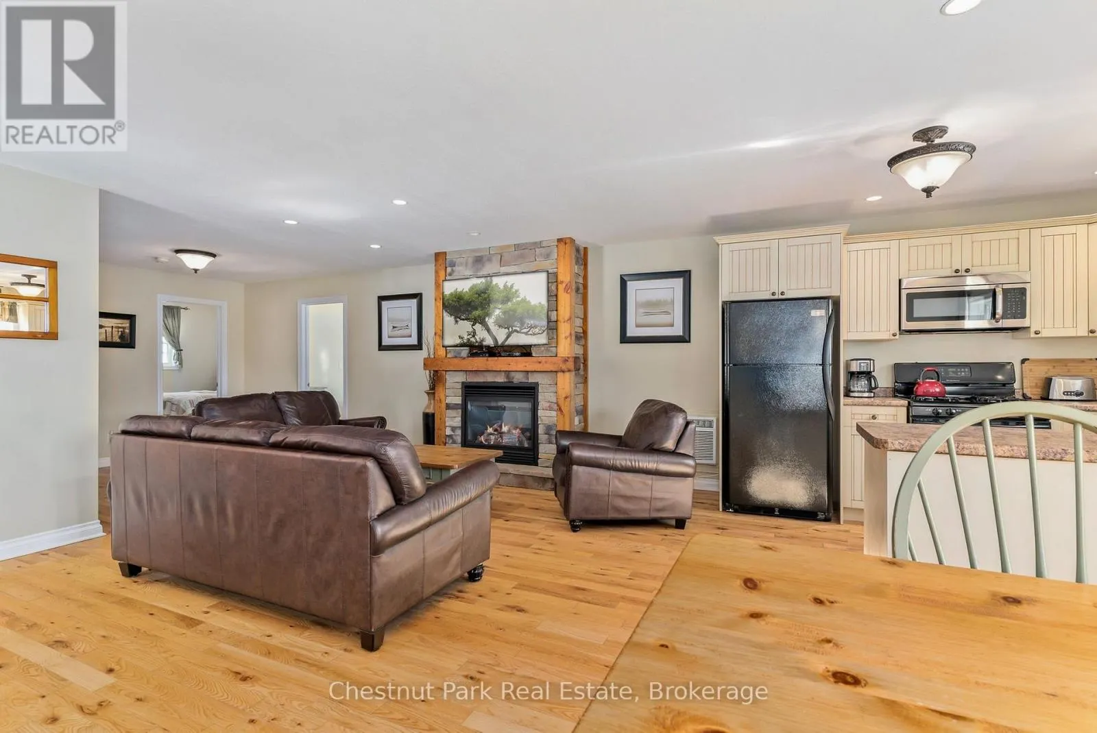 112-8 - 1052 RAT BAY ROAD #112-8