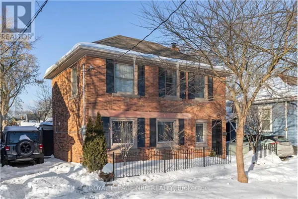 89 1/2 ALBERT STREET