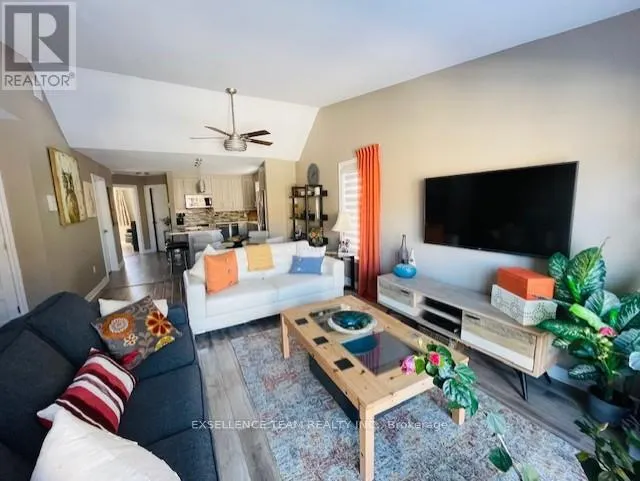 201 - 222 FIRST STREET E