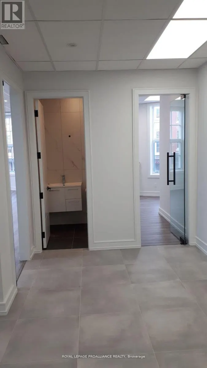C - 31 WALTON STREET #C