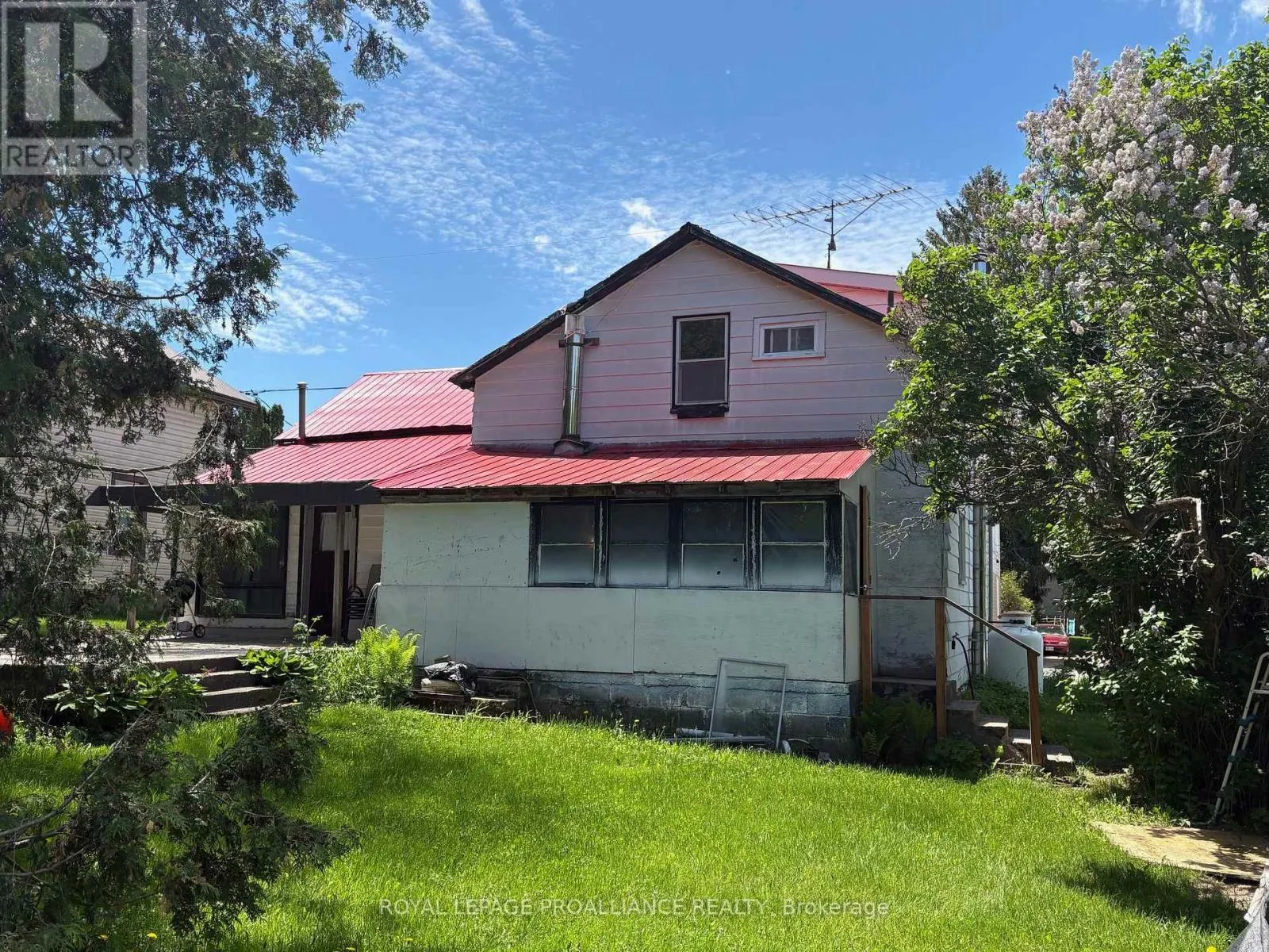 25 THOMAS STREET