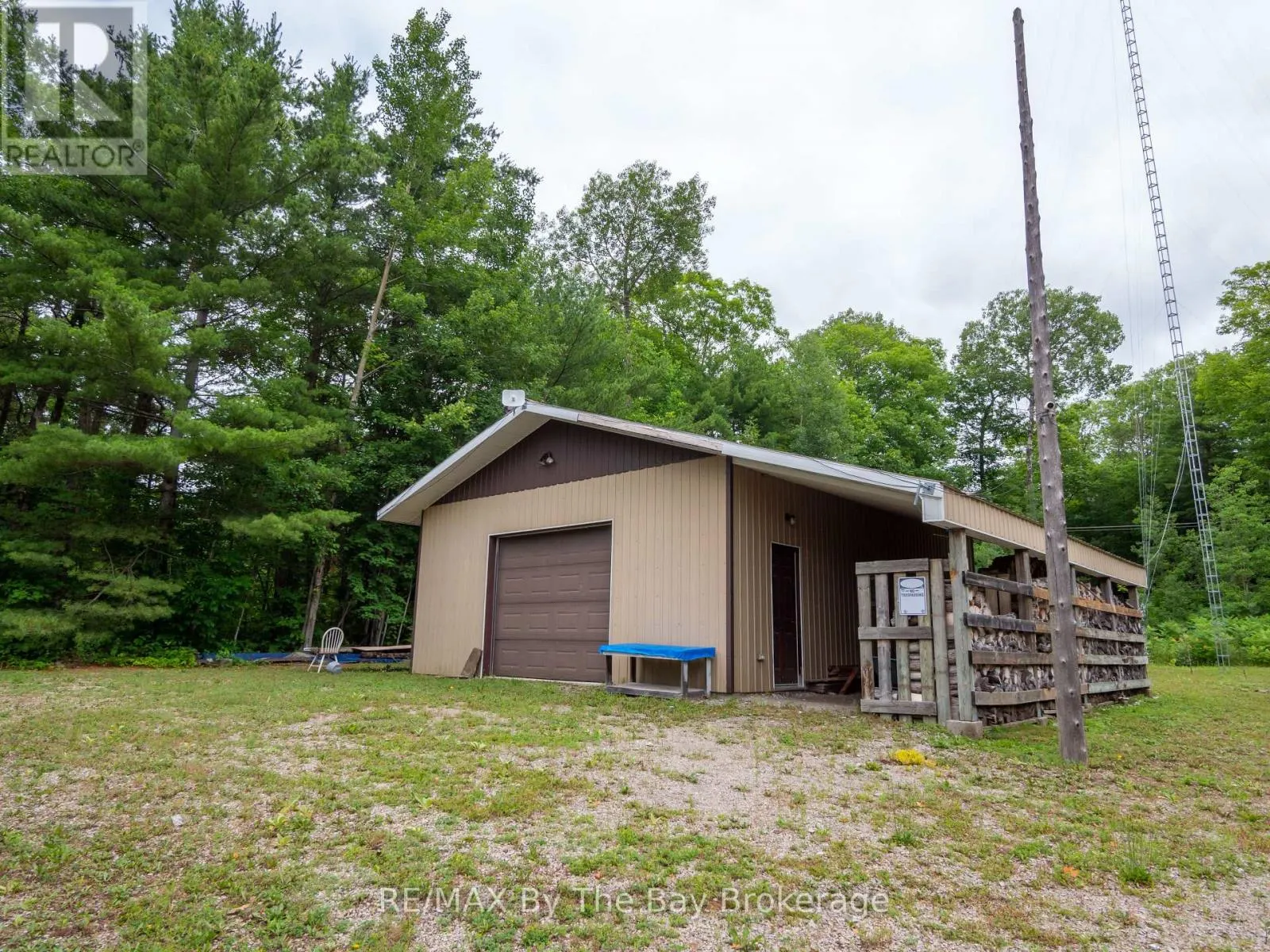 4018 ISLAND 980 / DEER ISLAND