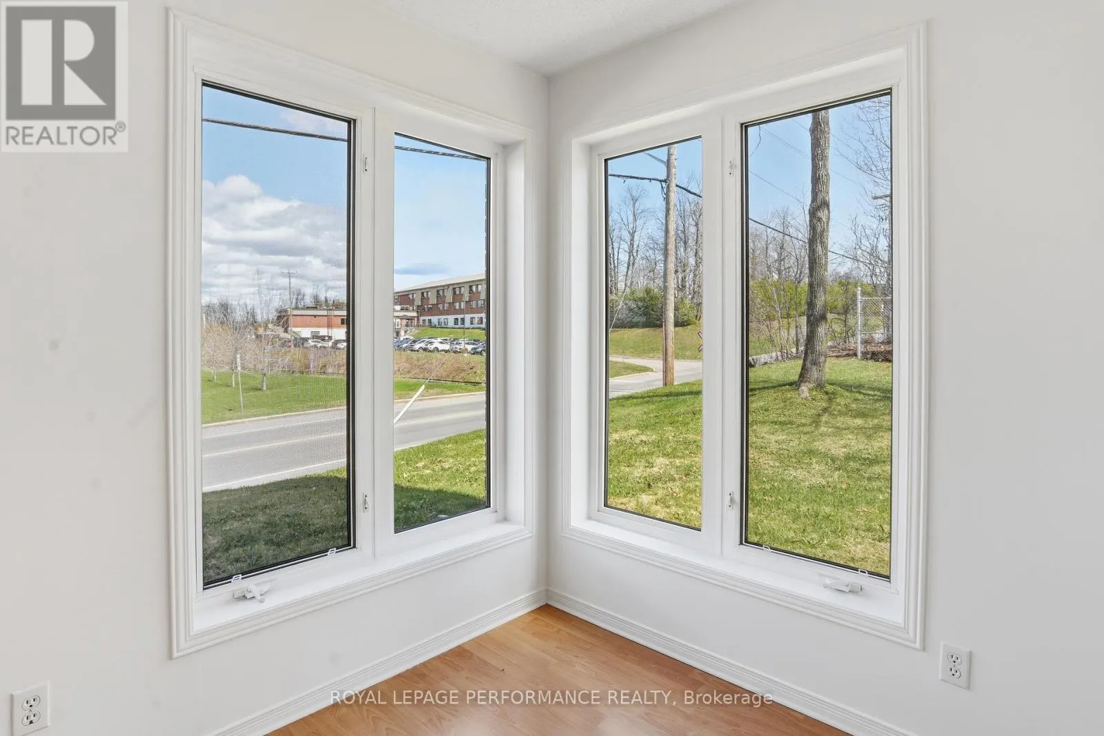 112 - 1101 CLEMENT STREET