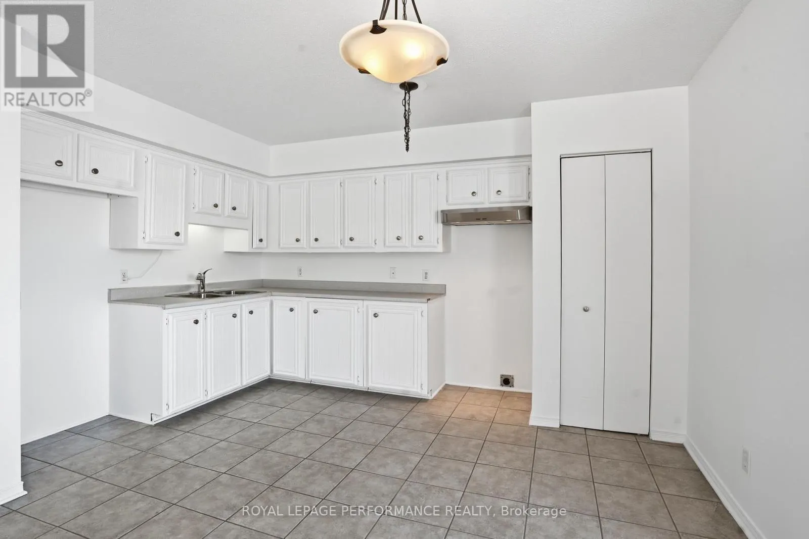 112 - 1101 CLEMENT STREET