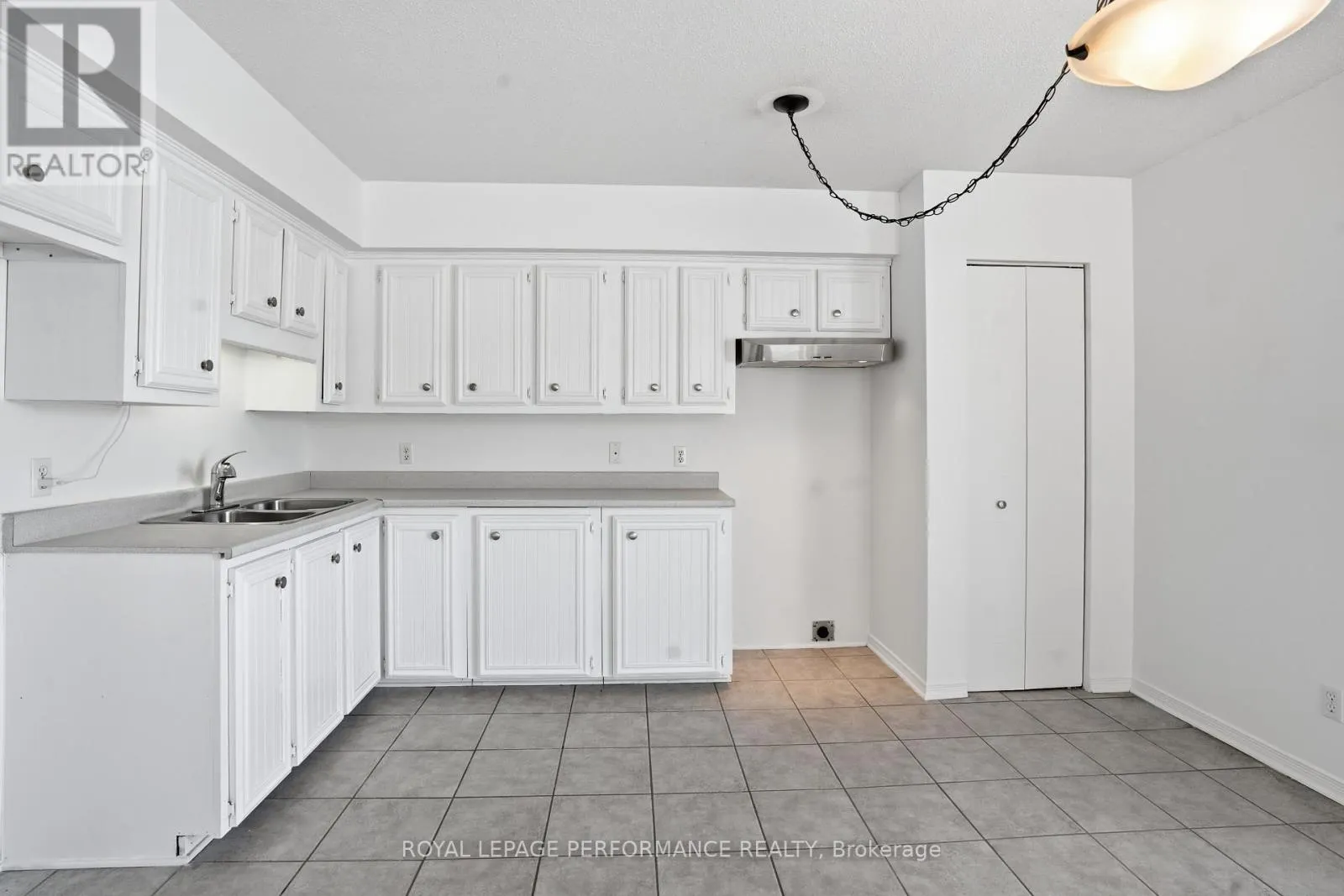 112 - 1101 CLEMENT STREET