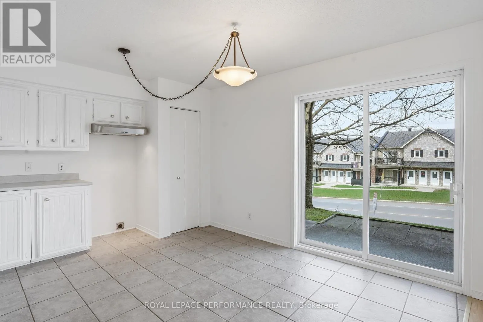 112 - 1101 CLEMENT STREET