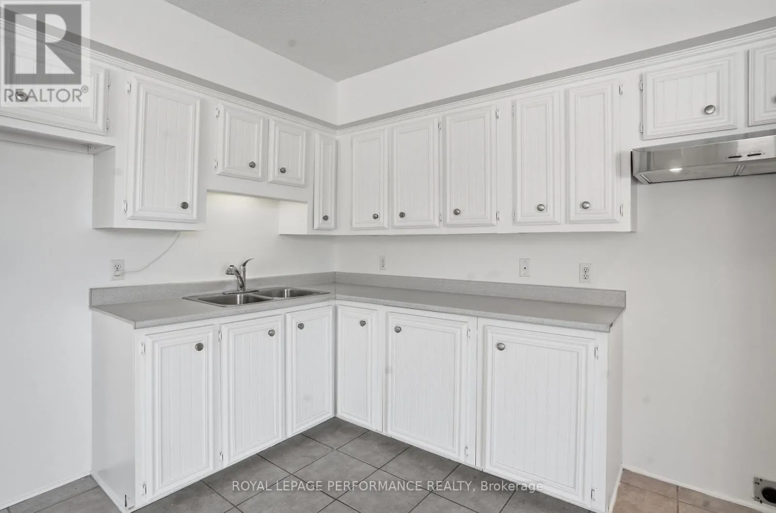 112 - 1101 CLEMENT STREET