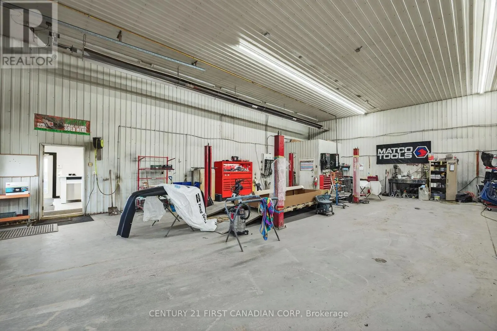 12353 RIDGE LINE