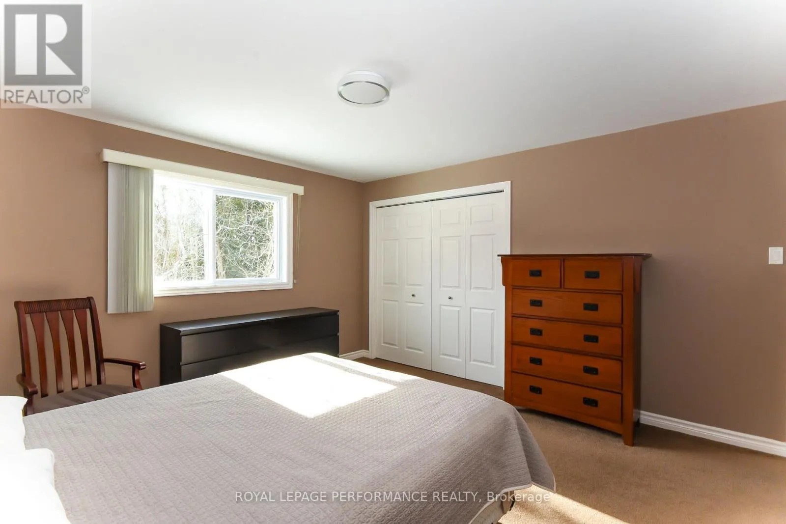 35 CLOVERLOFT COURT