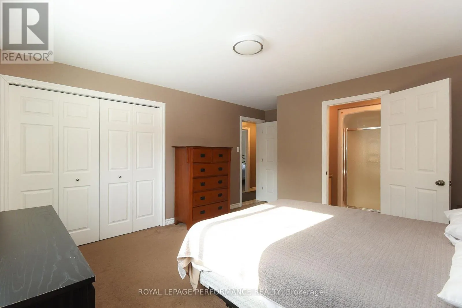 35 CLOVERLOFT COURT