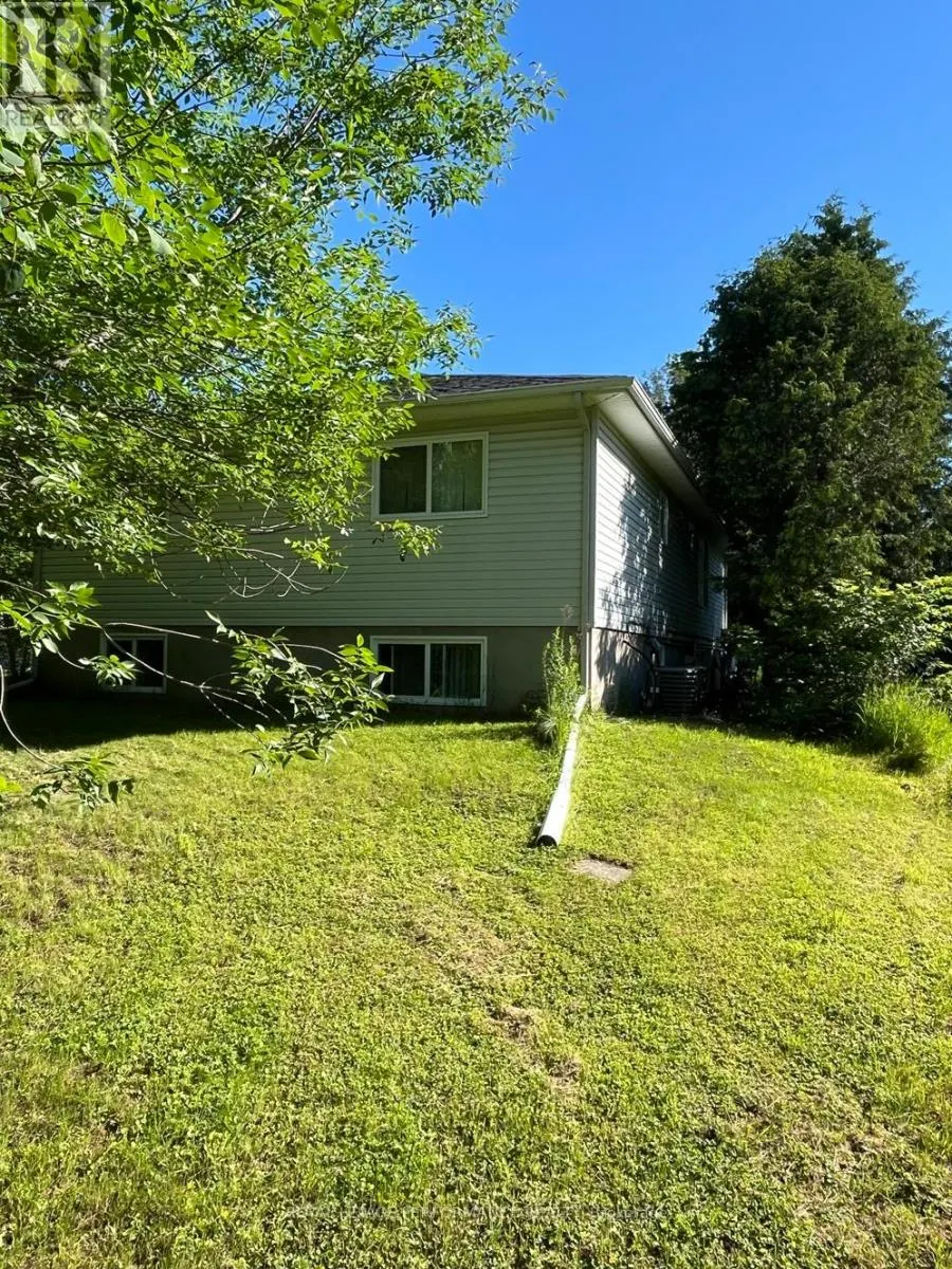 35 CLOVERLOFT COURT
