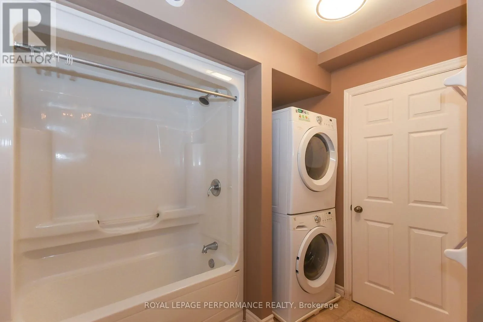 35 CLOVERLOFT COURT