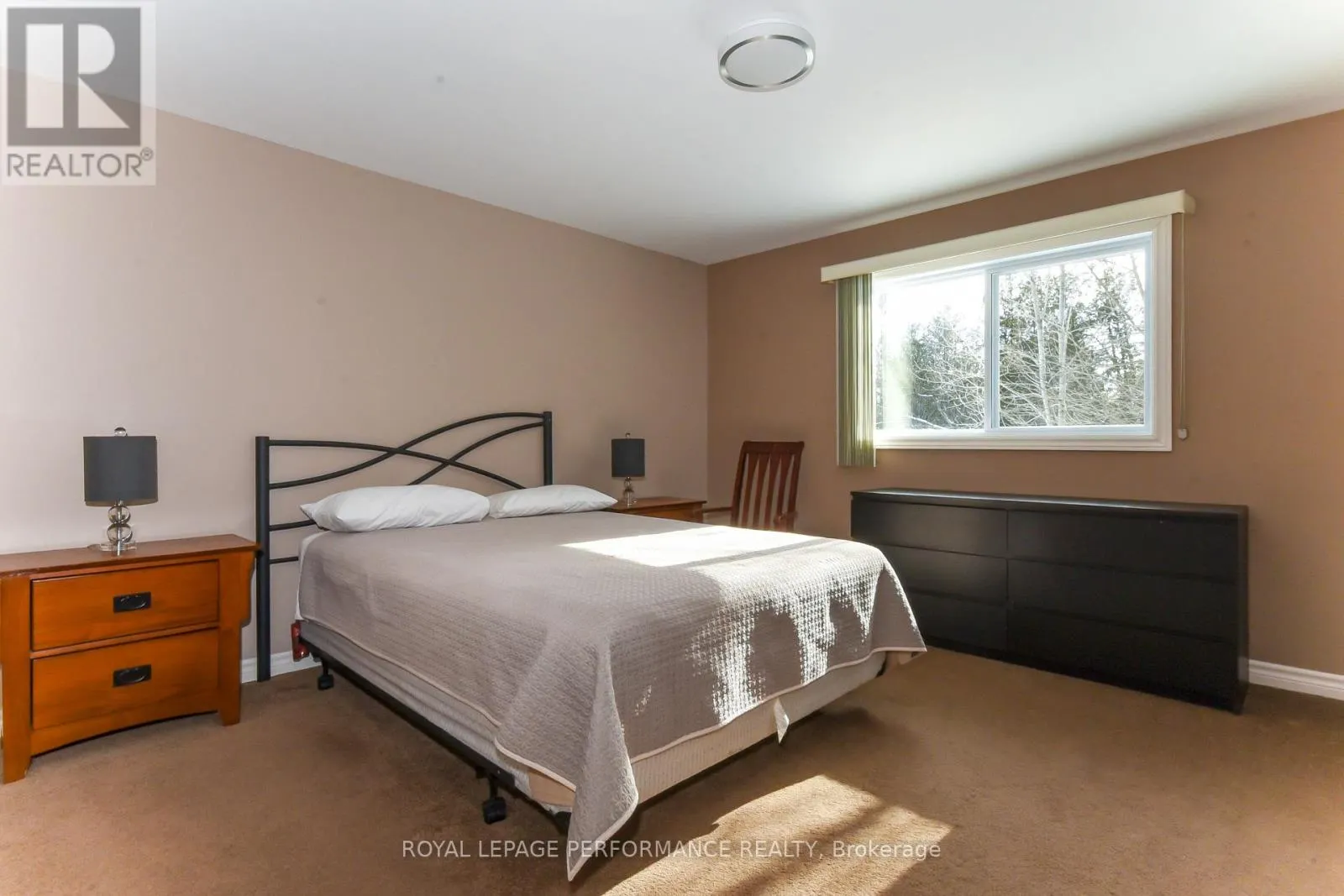 35 CLOVERLOFT COURT