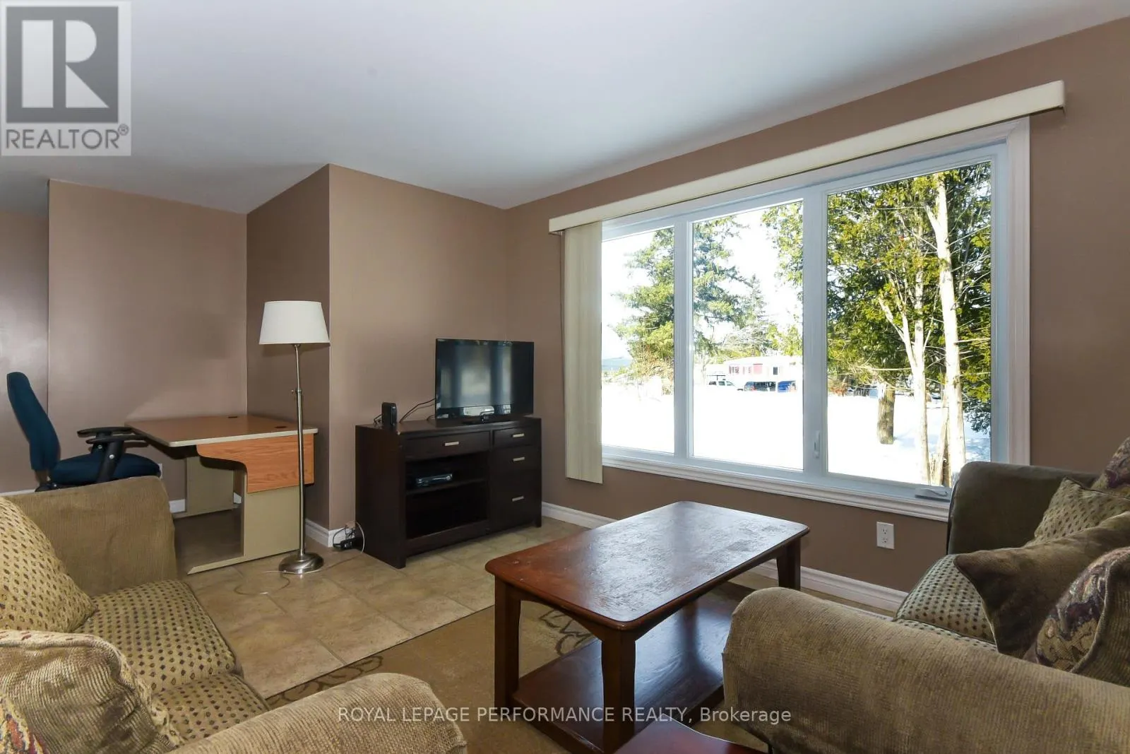 35 CLOVERLOFT COURT