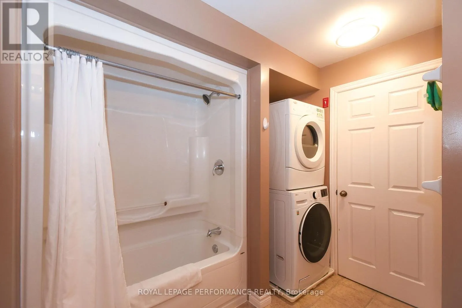 35 CLOVERLOFT COURT