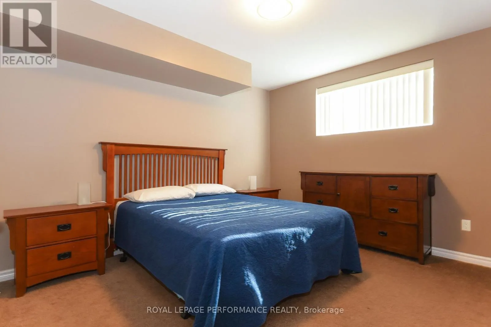 35 CLOVERLOFT COURT