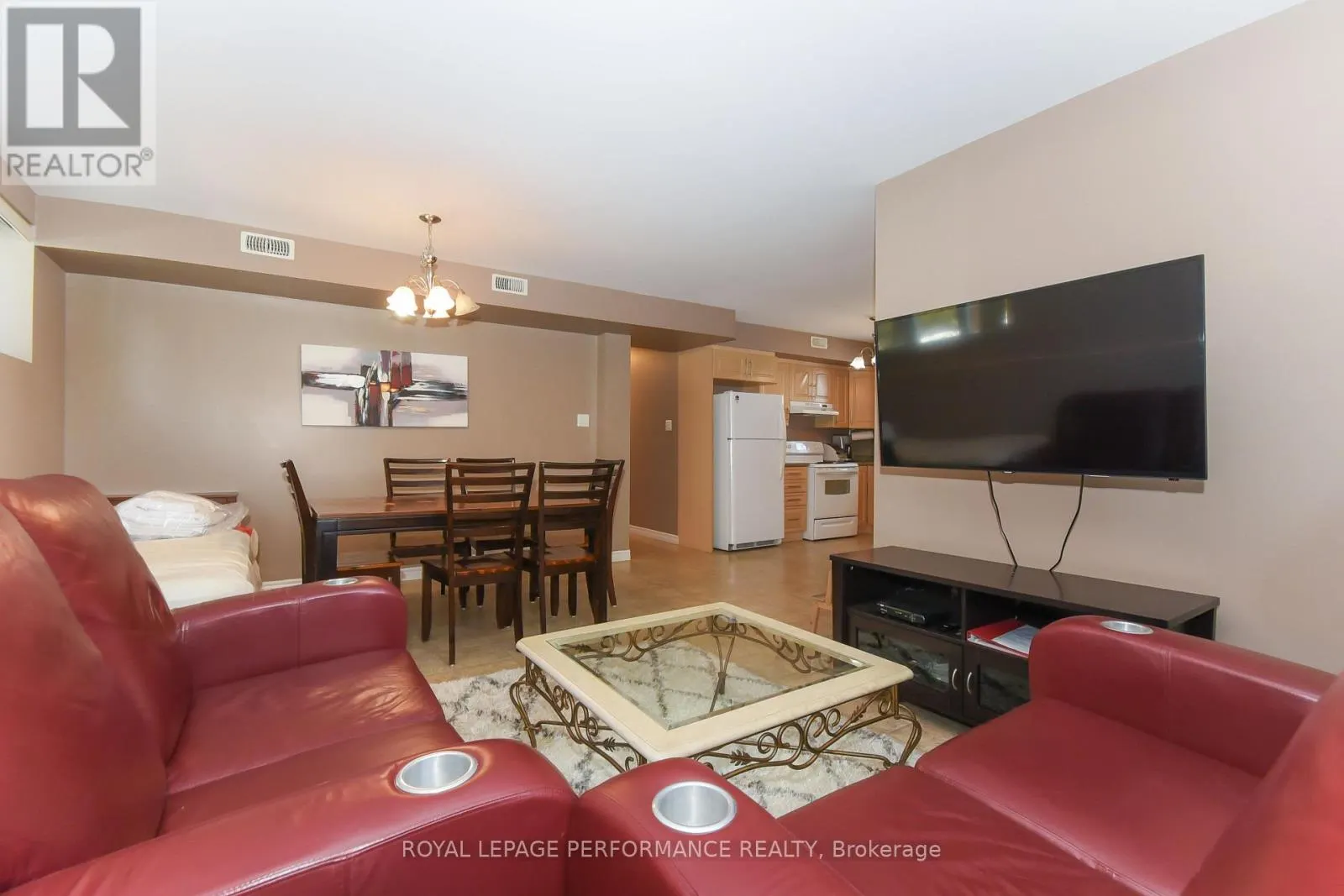 35 CLOVERLOFT COURT