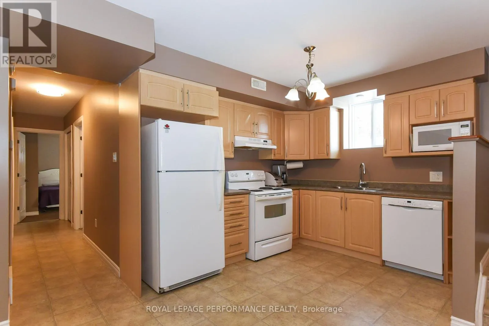 35 CLOVERLOFT COURT