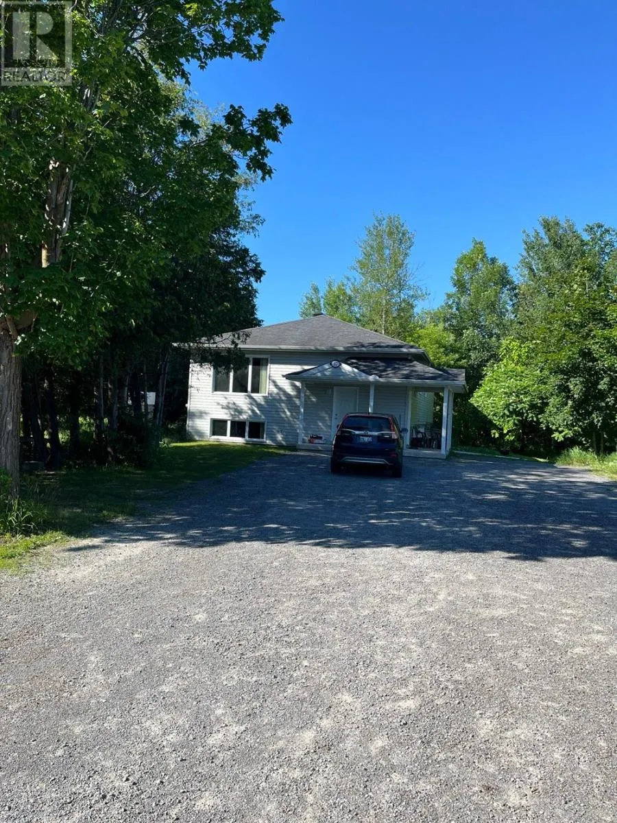 35 CLOVERLOFT COURT