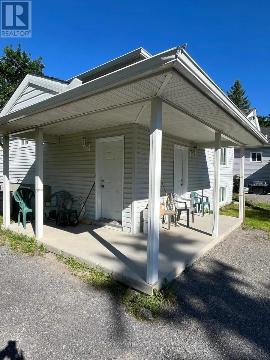 35 CLOVERLOFT COURT