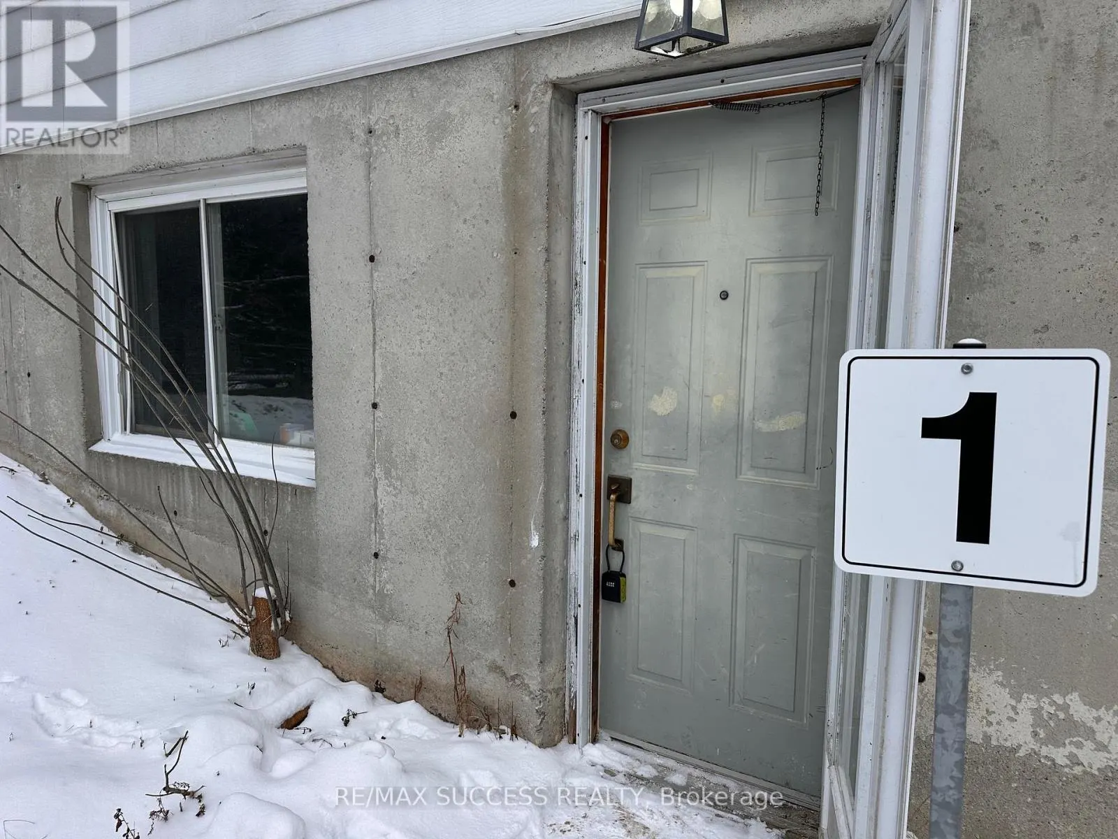 B - 28 BROCK ROAD N