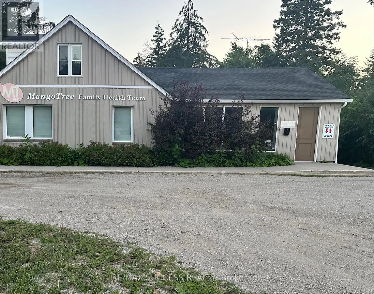 B - 28 BROCK ROAD N