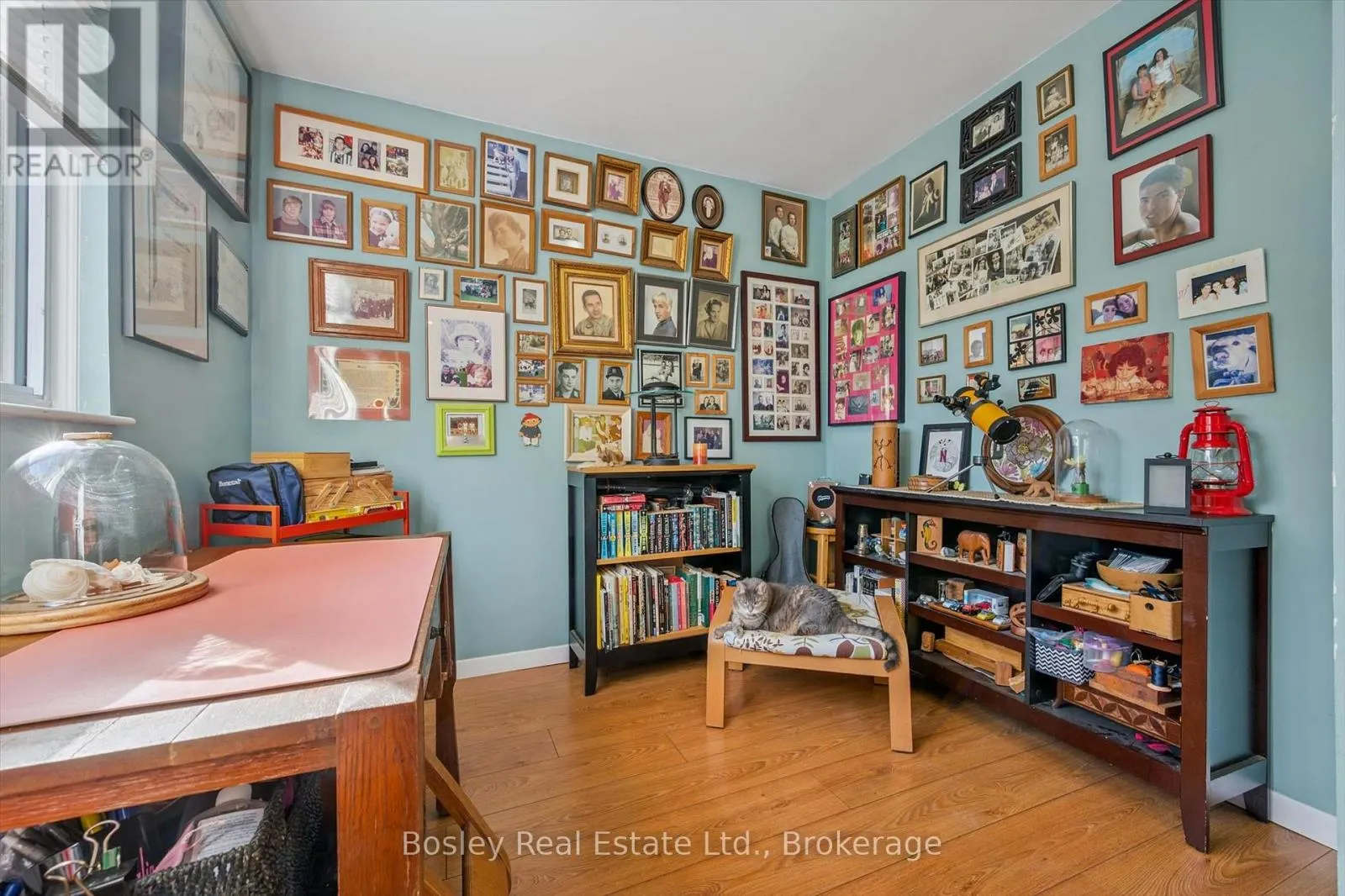 32 HOLLY TRAIL