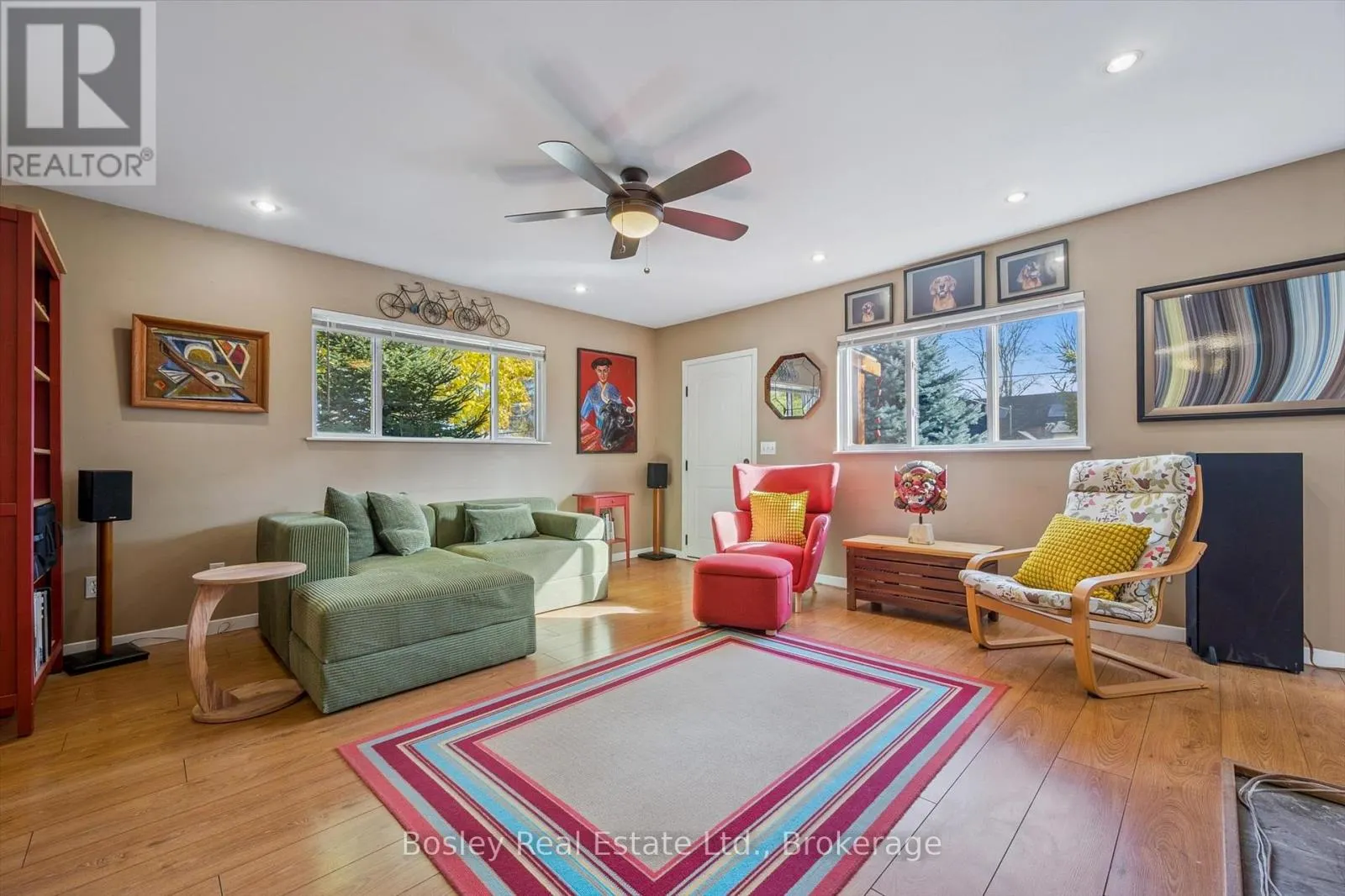32 HOLLY TRAIL
