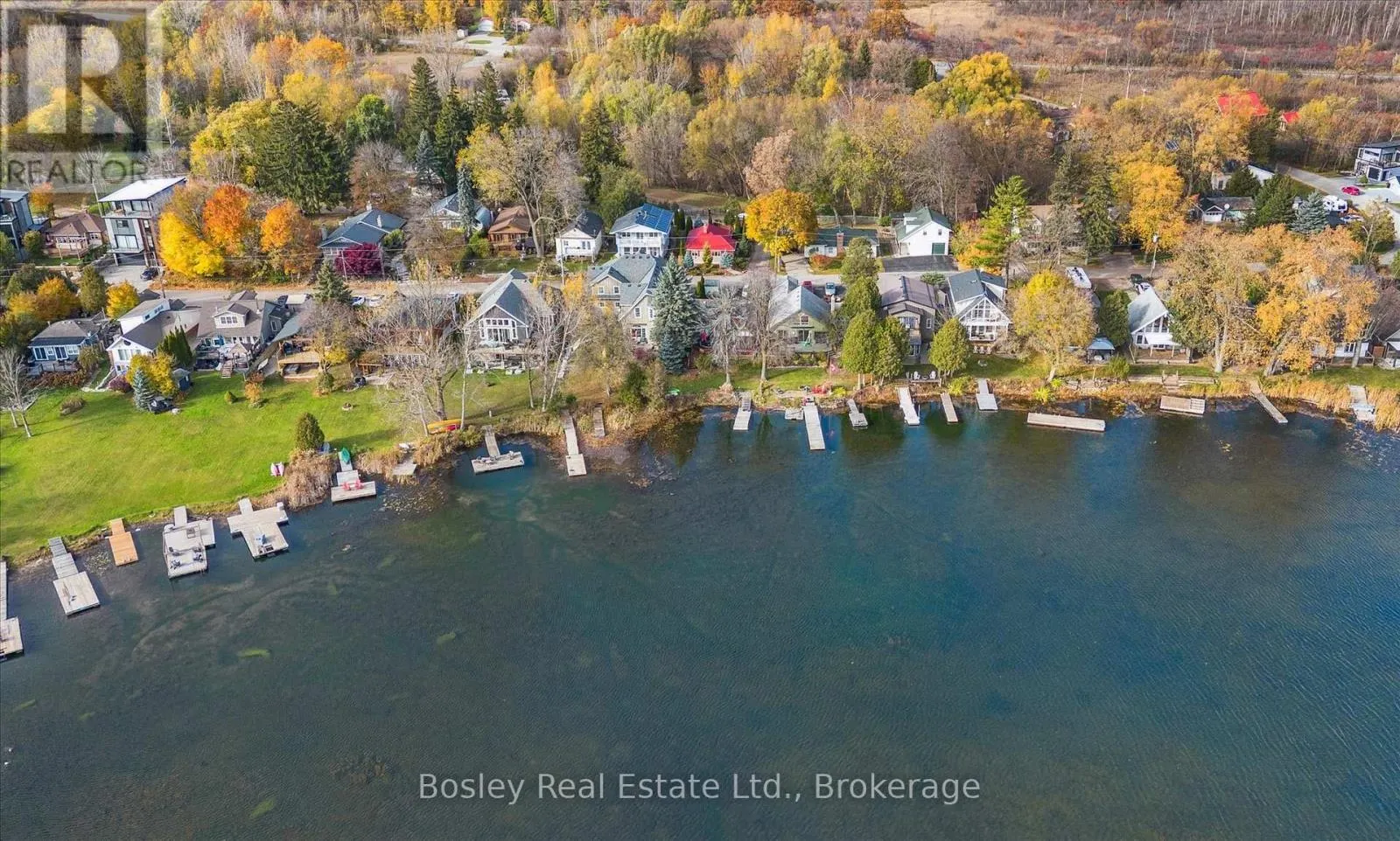 32 HOLLY TRAIL