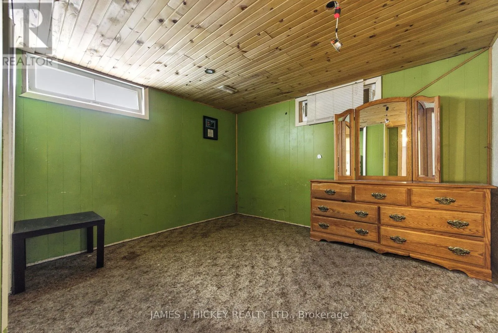 115 LORNE PLACE