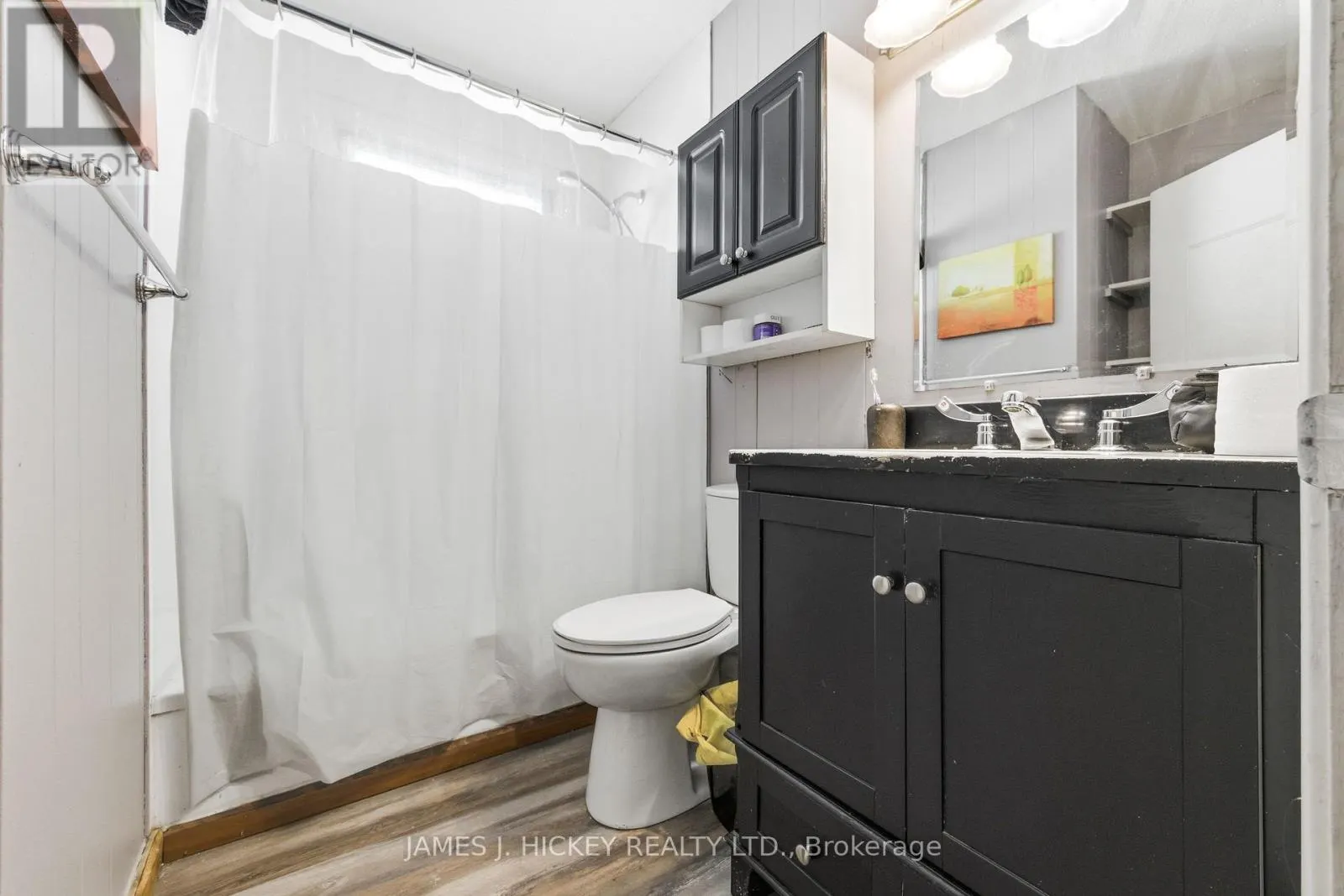 115 LORNE PLACE