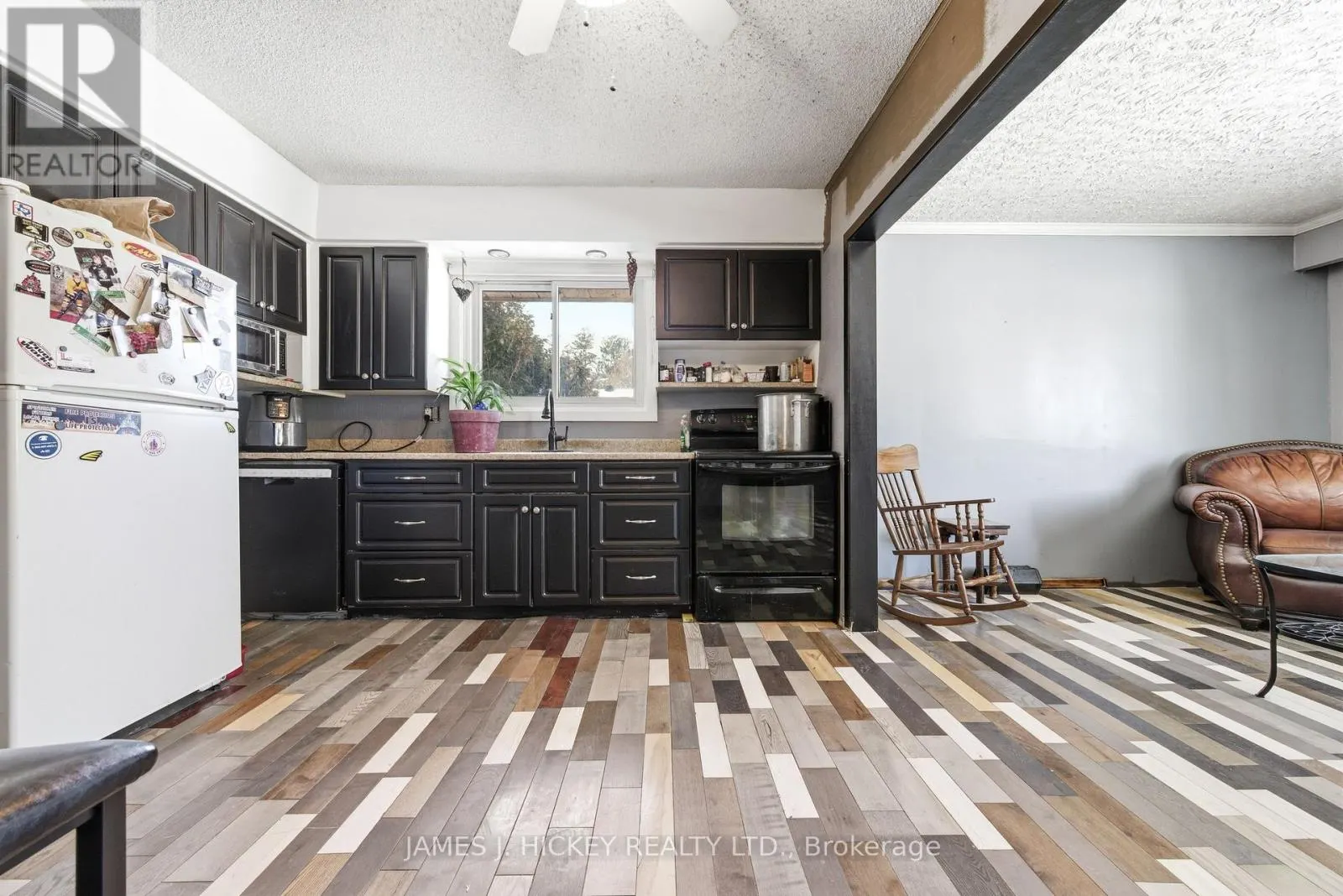 115 LORNE PLACE