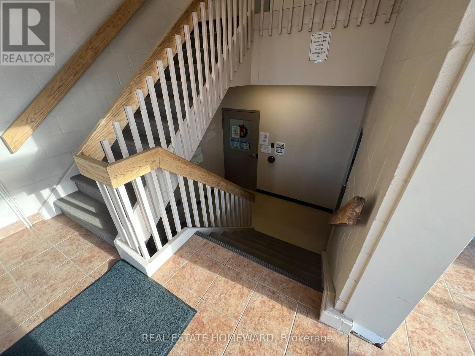 307-307A BRIDGE STREET W
