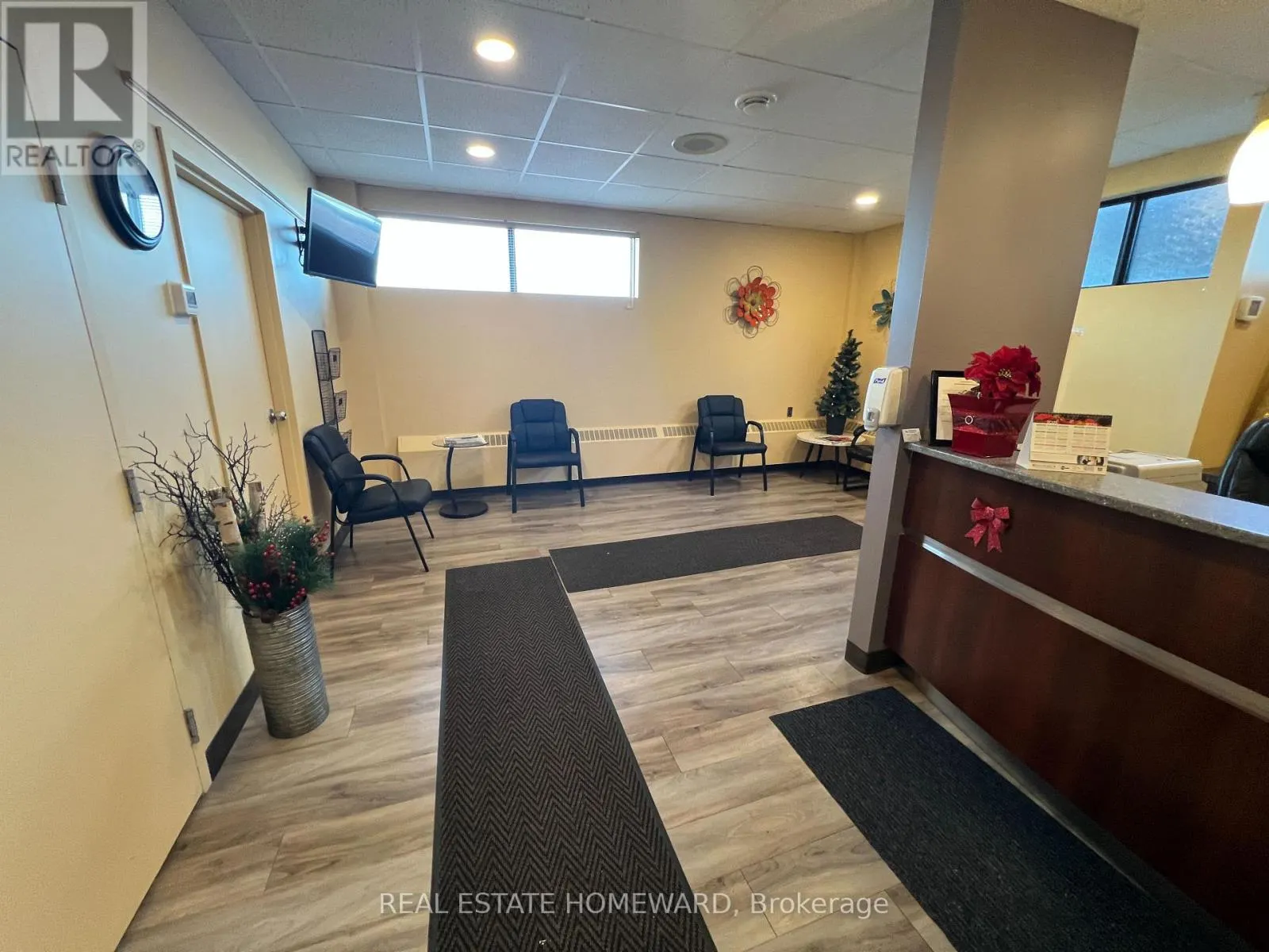 307-307A BRIDGE STREET W