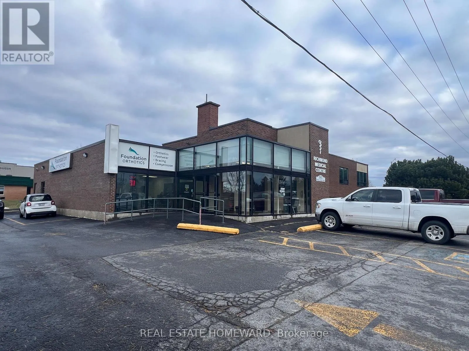 307-307A BRIDGE STREET W
