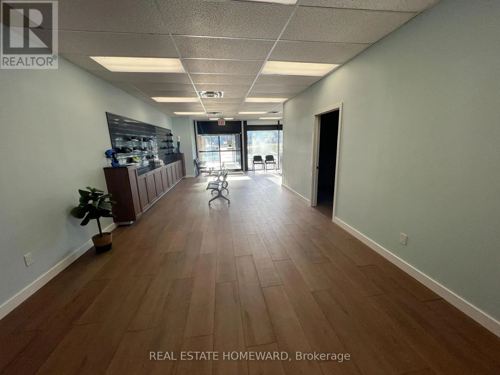 307-307A BRIDGE STREET W