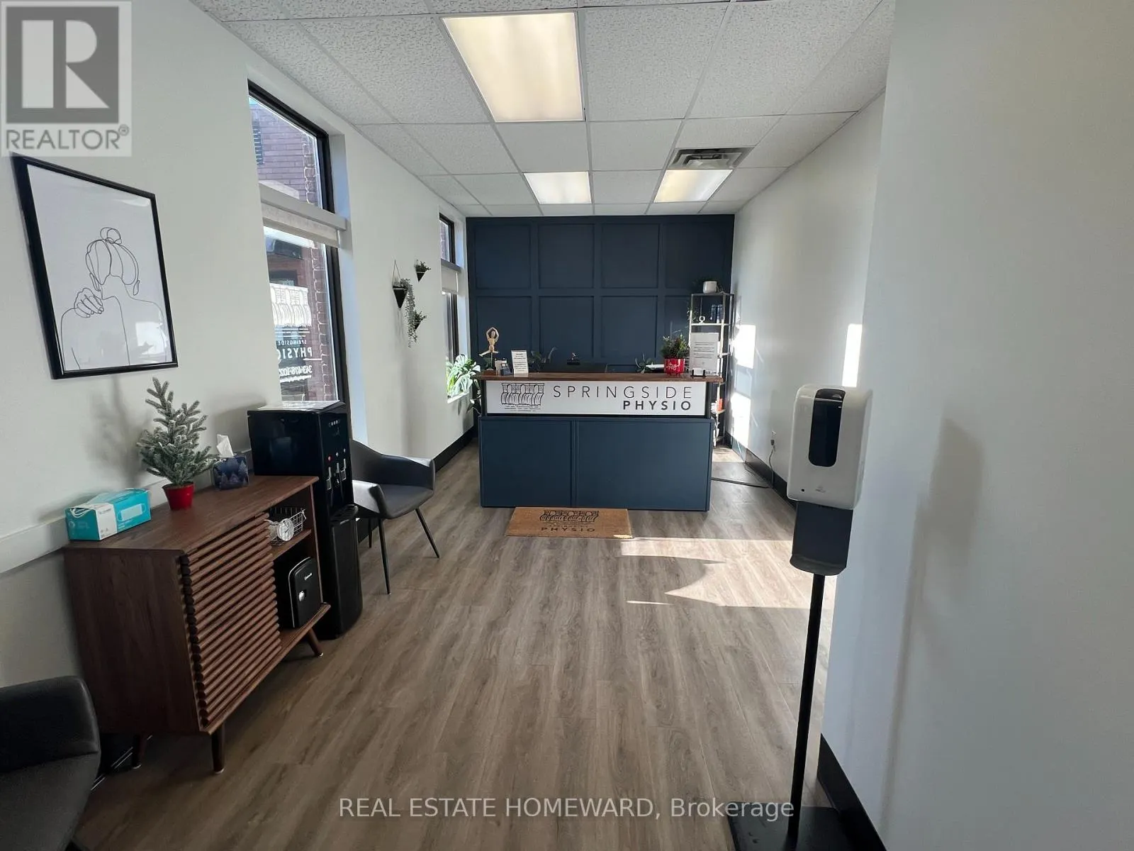 307-307A BRIDGE STREET W