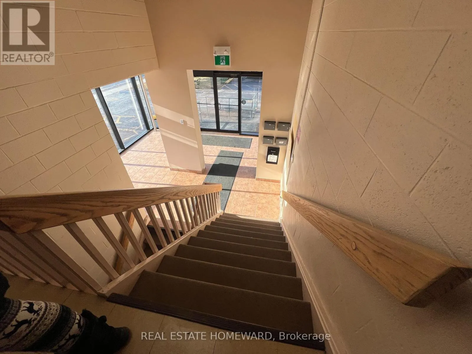 307-307A BRIDGE STREET W