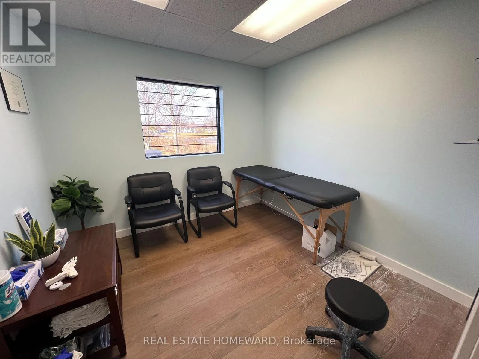 307-307A BRIDGE STREET W