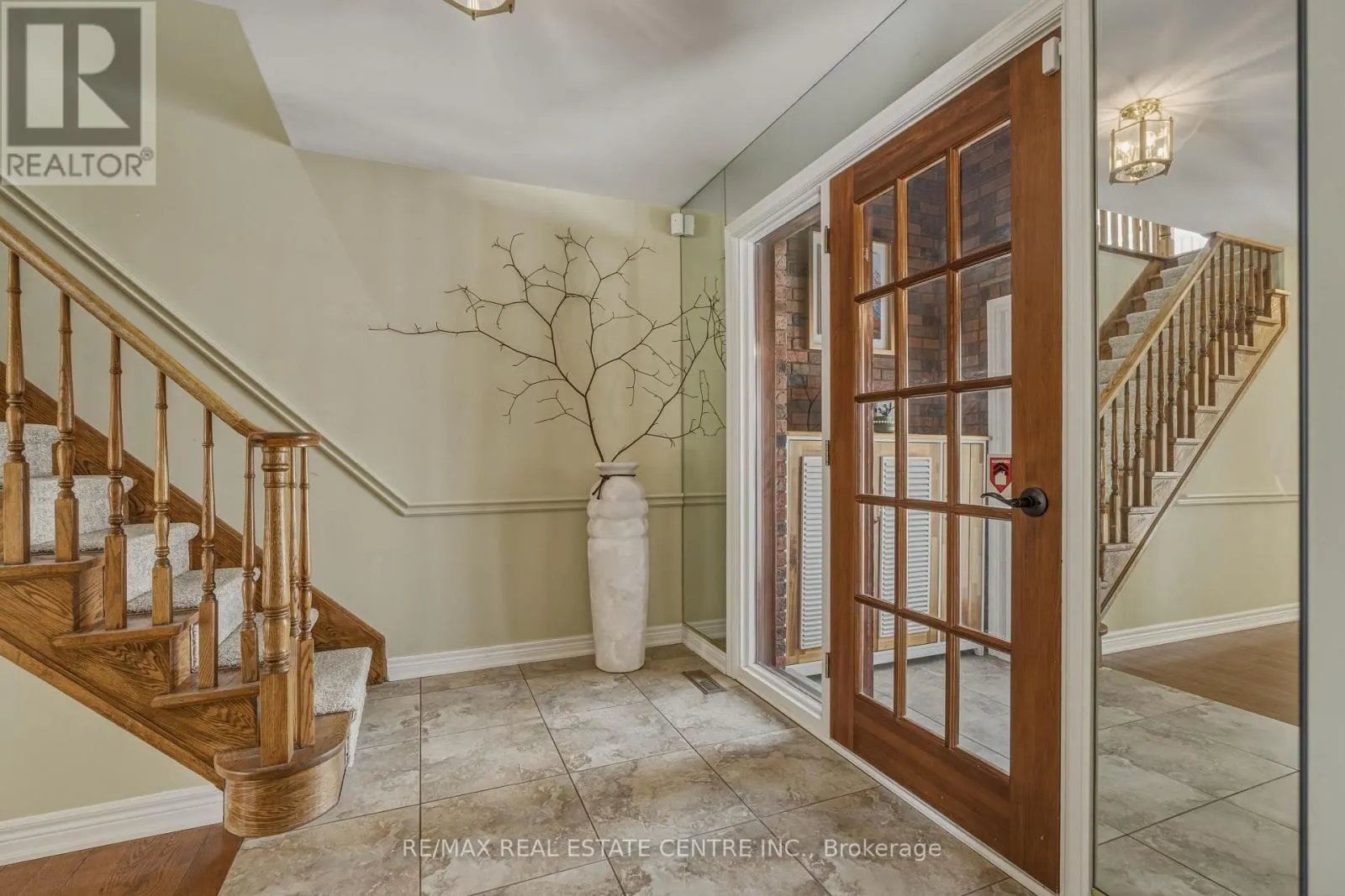 6 IRIS COURT