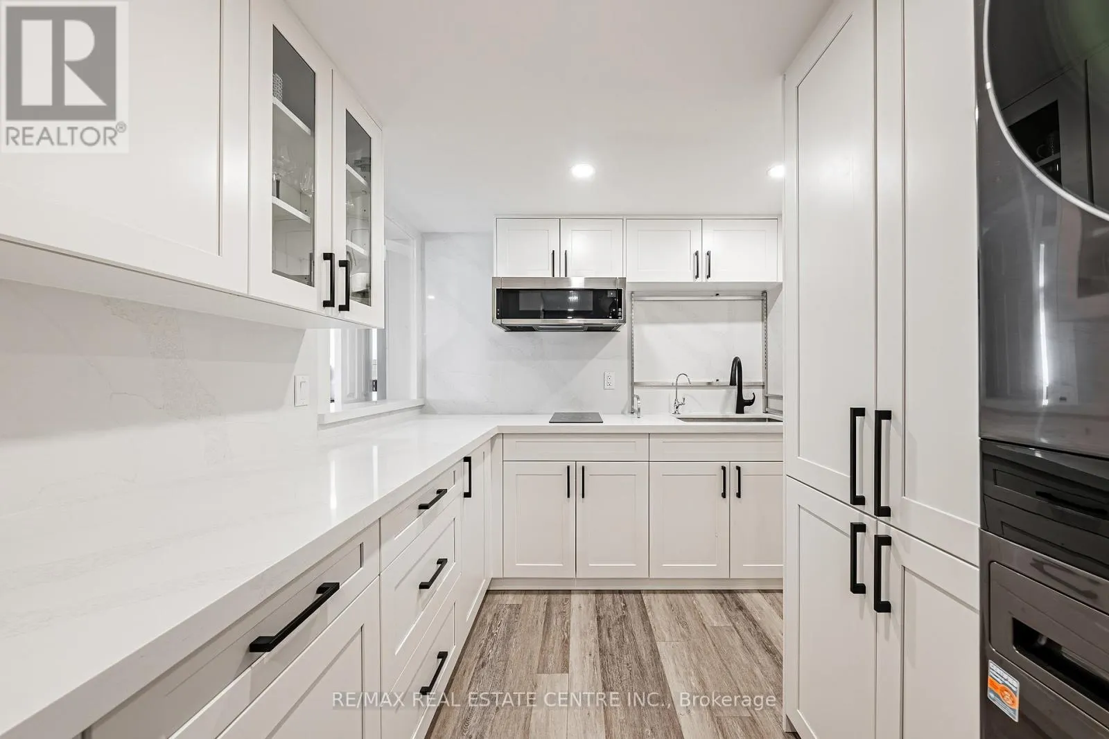 6 IRIS COURT
