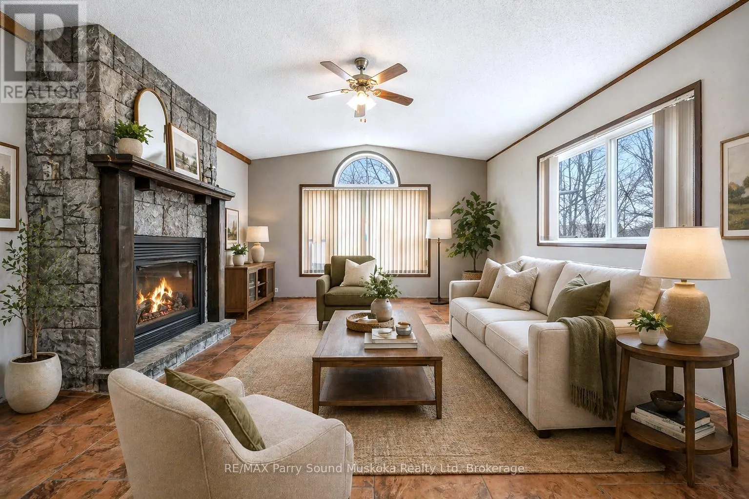 3 LITTLE'S LANE