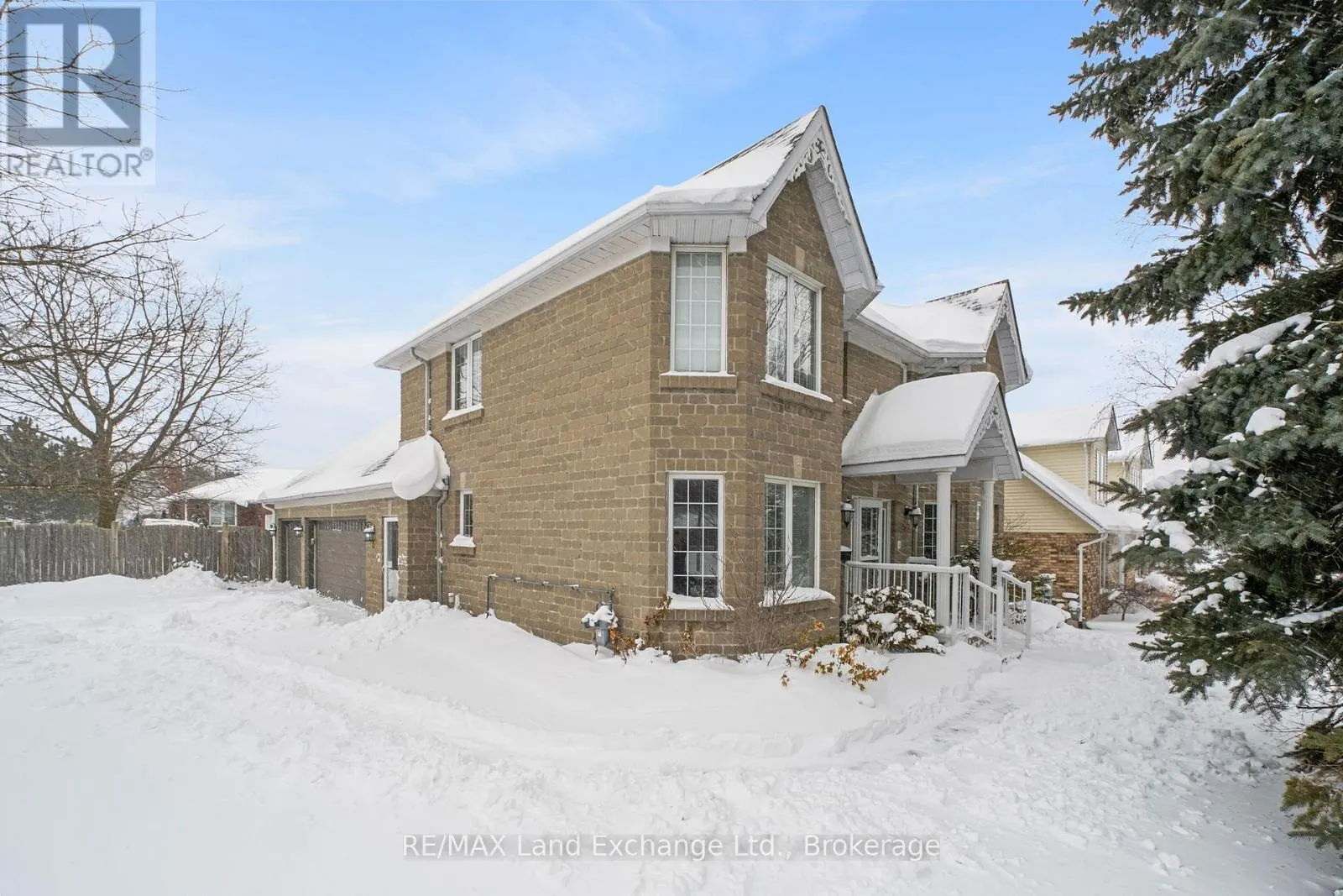 750 MCPHERSON CRESCENT